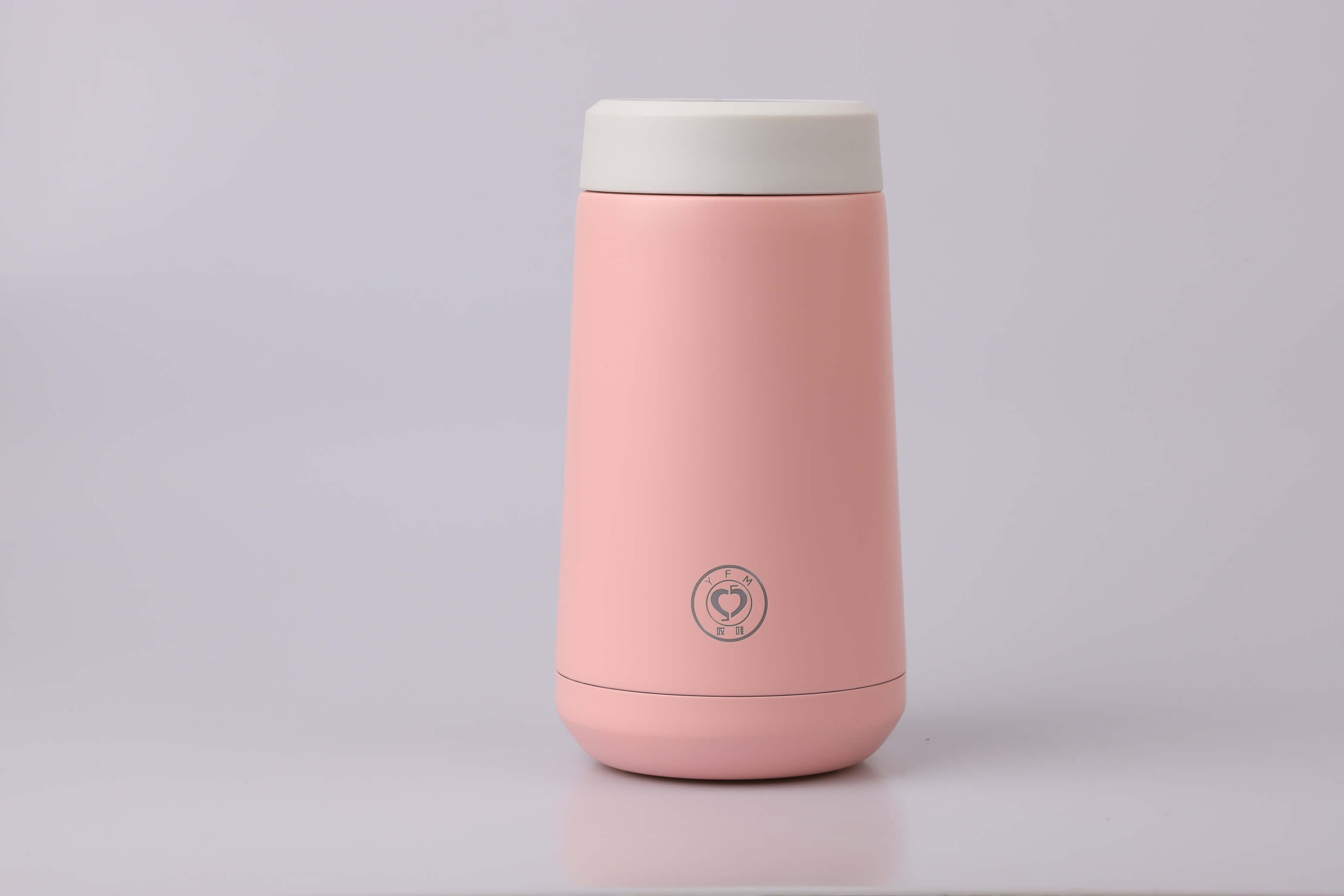 J2 Smart Cooling Cup — Instant Temperature Control, Enjoy Your Drink at the Perfect Temperature.
