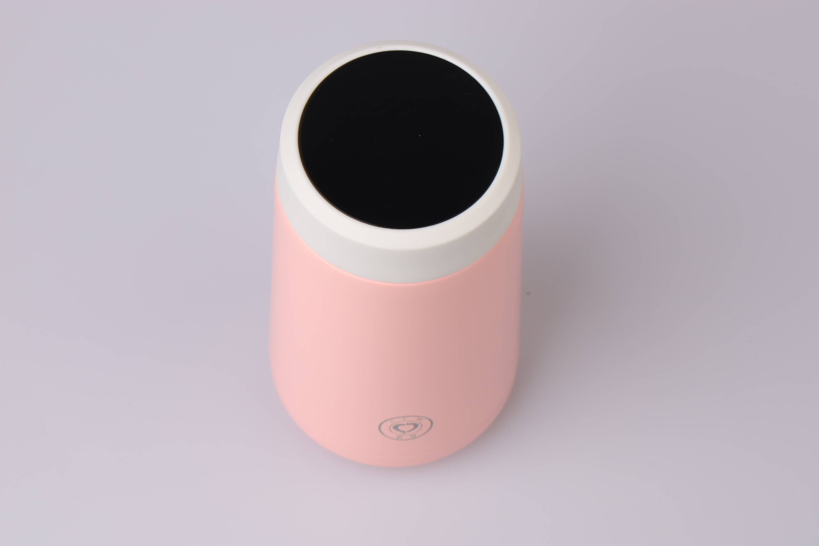 J2 Smart Cooling Cup — Instant Temperature Control, Enjoy Your Drink at the Perfect Temperature.